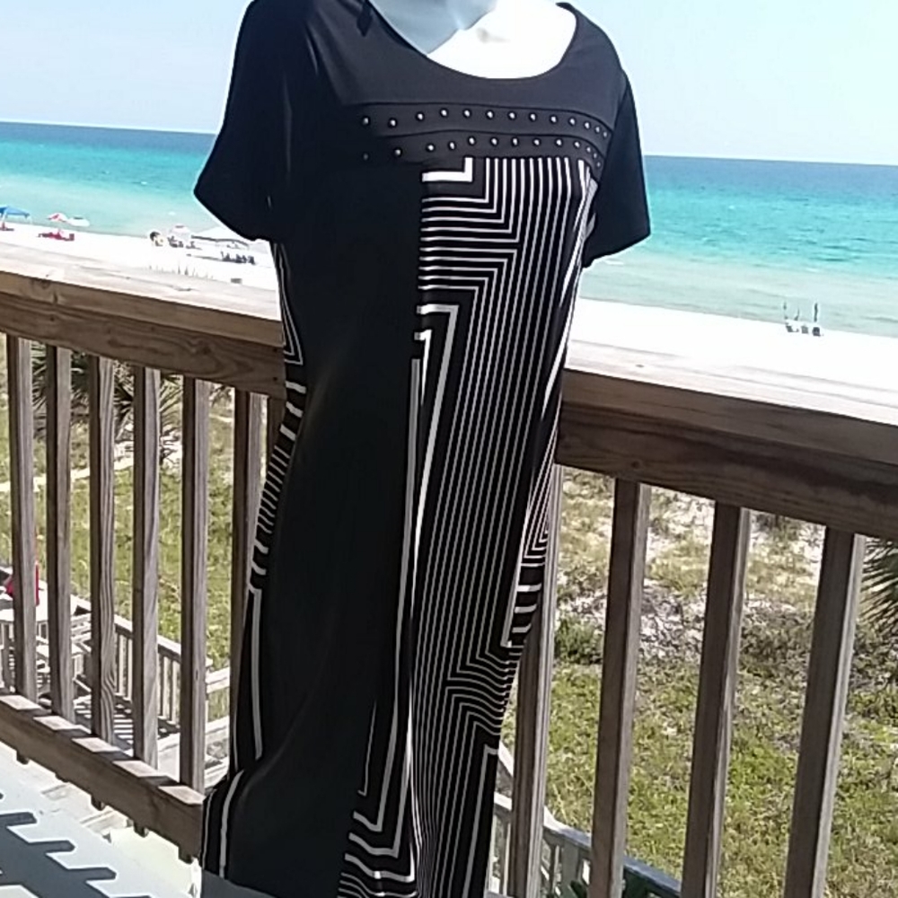 CALVIN KLEIN SIZE M DRESS - Picture 2 of 8